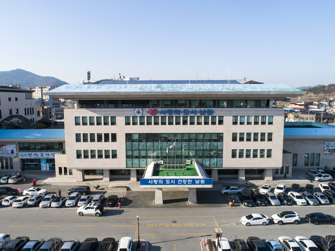 7일 전북 남원시가 1회용품 사용 증가로 급증한 재활용 폐기물을 분리·선별하는 인력(자원관리도우미)의 활동비 국비(95%) 32억원을 확보했다고 밝혔다.(타파인DB)2021.5.7/타파인