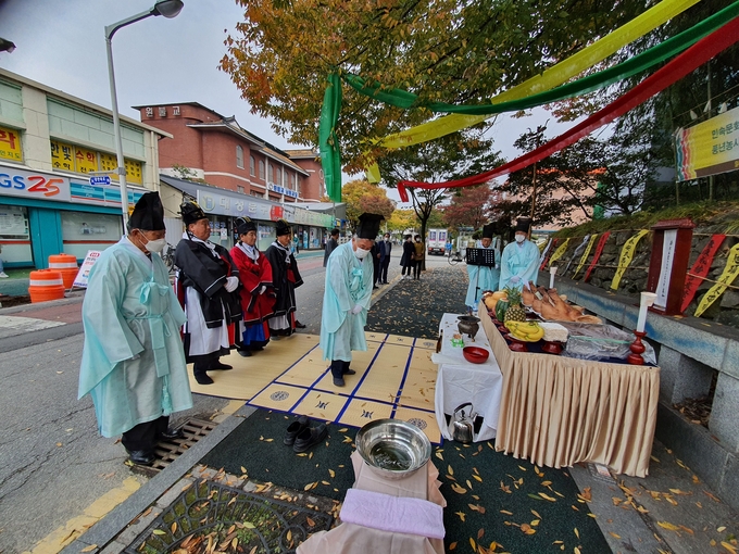 지난 21일 오후 3시 전북 남원에서 지역의 번영을 축원하고, 한해 풍년 농사에 감사를 올리는 제22회 남원主당산제가 열렸다고 24일 밝혔다. /남원문화원 제공