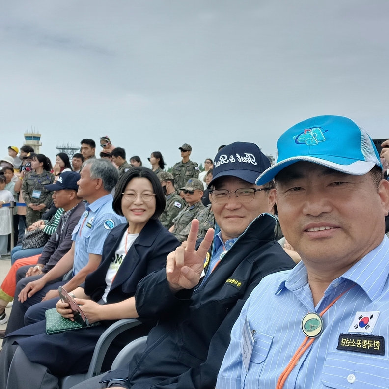 (왼) 강일천 항공우주소년단전북연맹 이사, 김정미 명예이사, 최종인 전북연맹장, 임병순 광주전남연맹장