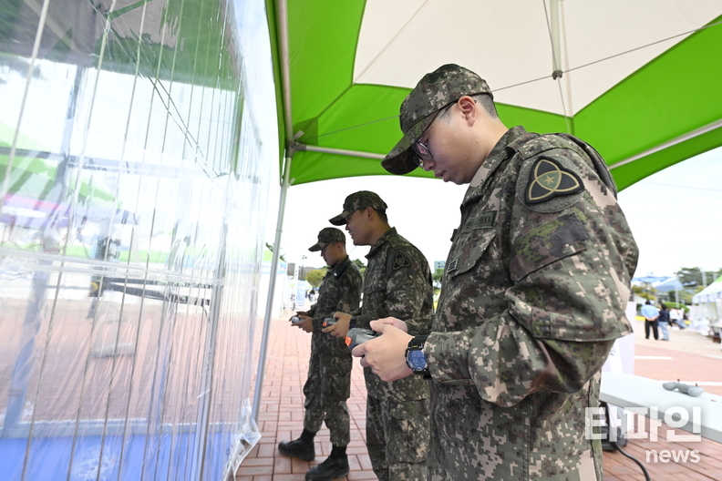 하늘 위에서 펼쳐진 첨단의 드론제전. (출처=남원시)