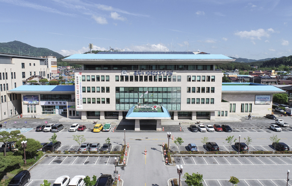 남원시, 청렴 3년 연속 5등급 날, 승진 내정…남원시공무원노조, 최경식 시장 인사 전횡 정면 비판