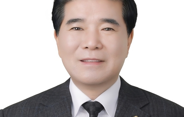 남원시장 여론조사 30 벽 넘은 김영태 의장…남원시장 선거판 ‘1강 구도’ 굳어