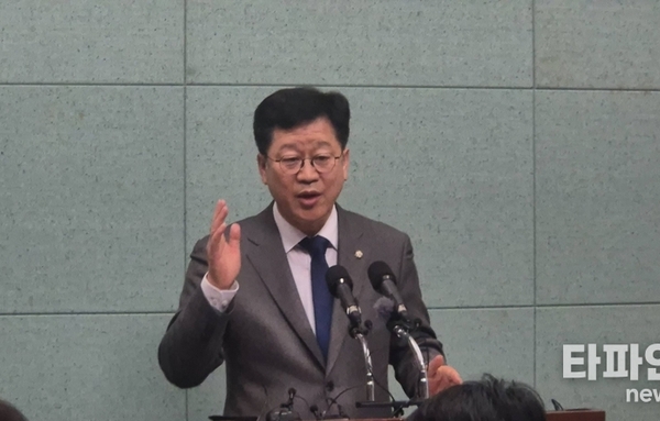 안호영 잇단 입장 변화 논란…“정체성없는 정치인” 비판 커져